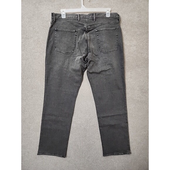 Gap Jeans Mens 38x32 Gray Wash Straight Leg Cotton NEW - Picture 4 of 8